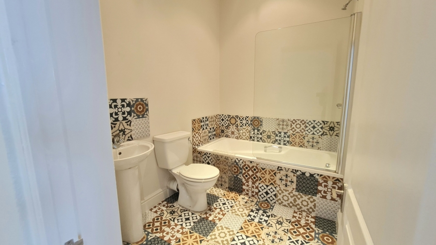 7 Bedroom Property for Sale in Whale Rock Western Cape